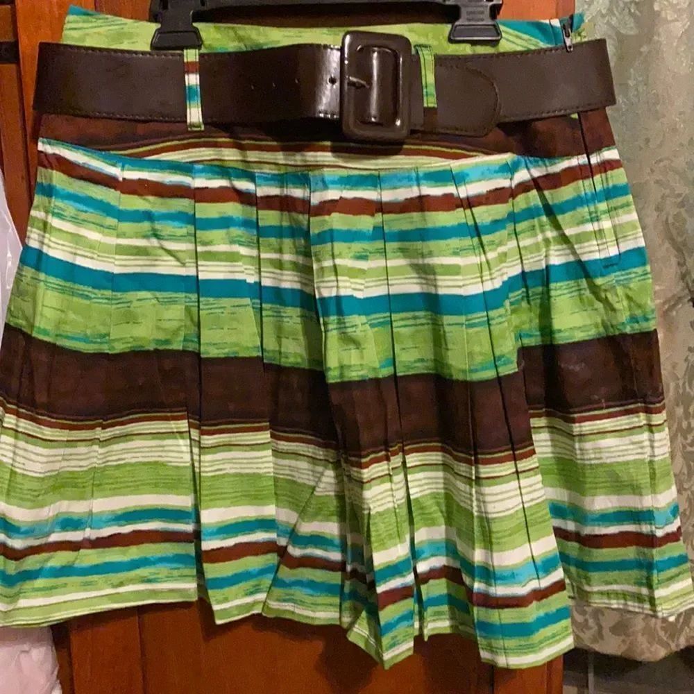 Chime Belted Skirt sz. M